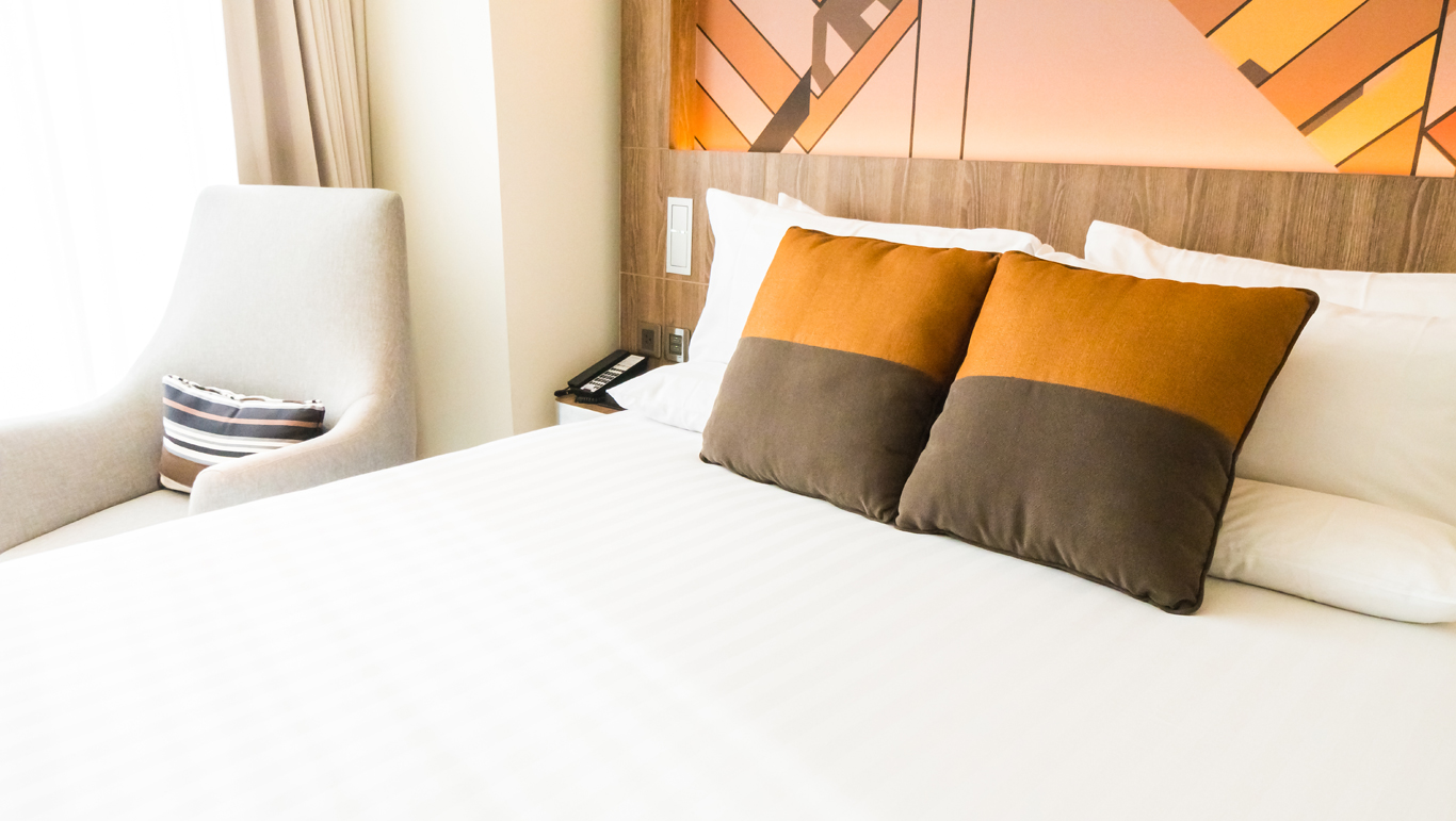 When Choosing Hotel Bed Linens – Blossom Dry Cleaners